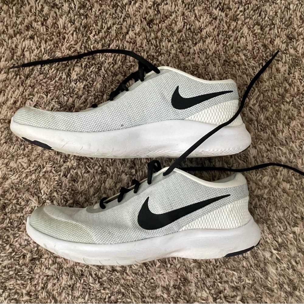 Nike Flex Experience Run 7 shoes